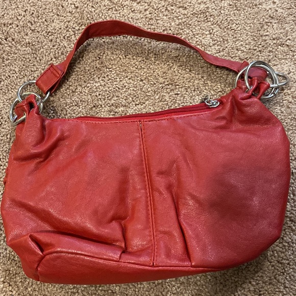 Red purse with flower detail - Picture 2 of 2
